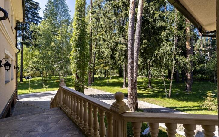 2-этажный коттедж 845 м² с отделкой