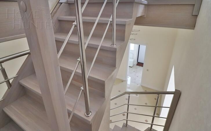 3-этажный коттедж 372 м² с отделкой