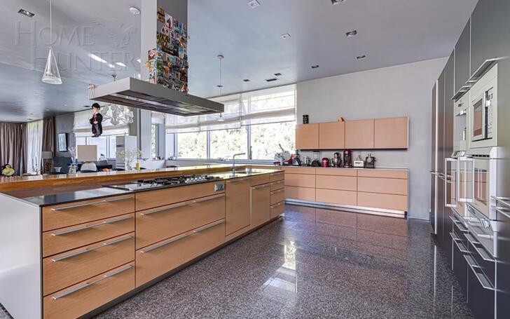 2-этажный коттедж 850 м² с отделкой
