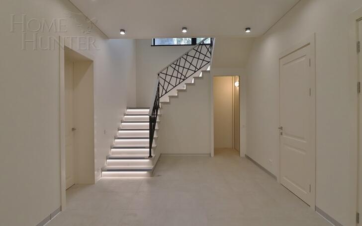 2-этажный коттедж 450 м² с отделкой