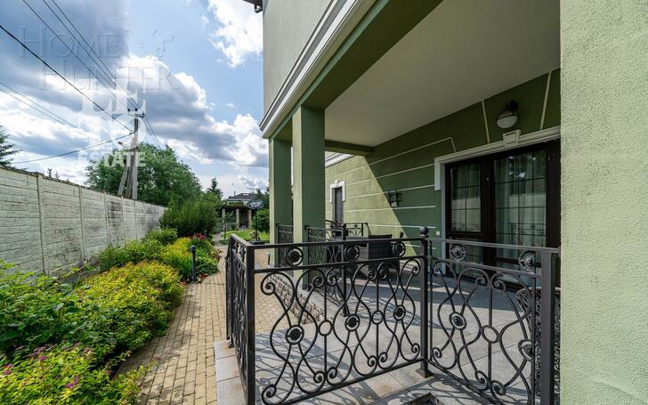 2-этажный коттедж 286.6 м² с отделкой