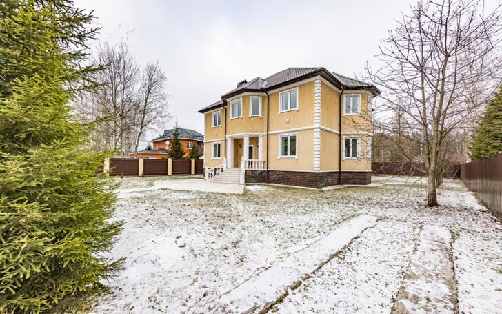 2-этажный коттедж 370 м² с отделкой