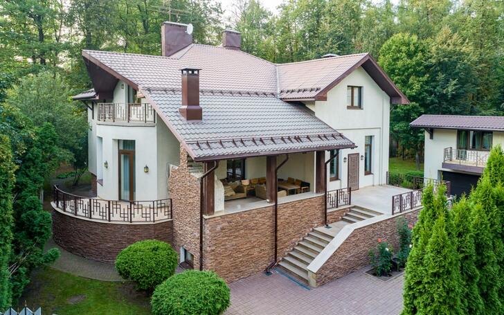 2-этажный коттедж 600 м² с отделкой