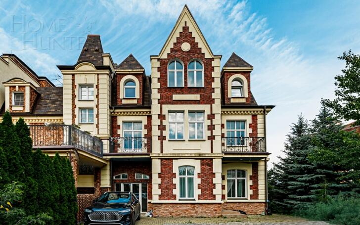 3-этажный таунхаус 463 м² с отделкой