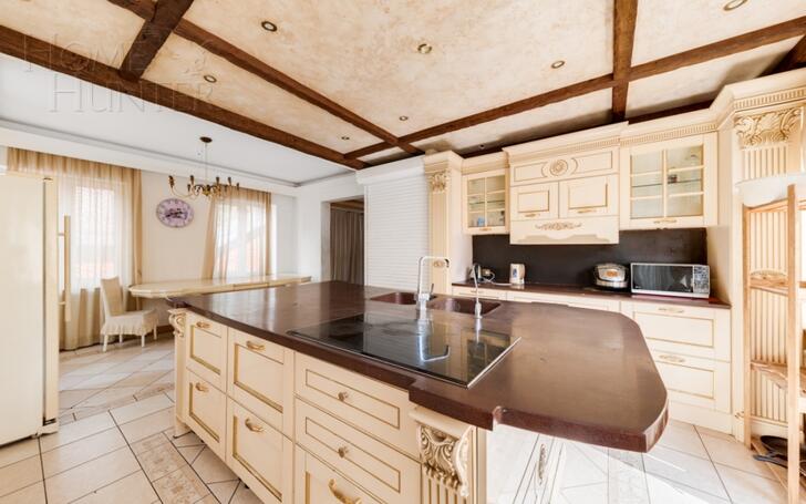 2-этажный коттедж 1 142 м² с отделкой