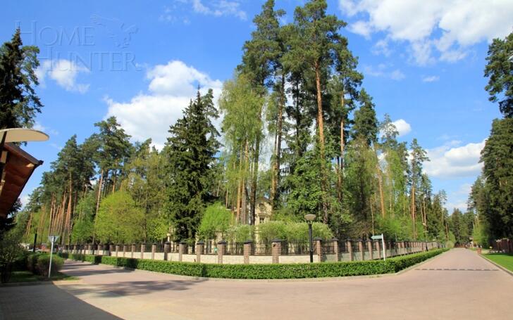 2-этажный коттедж 740 м² без отделки