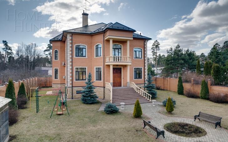 2-этажный коттедж 818 м² с отделкой