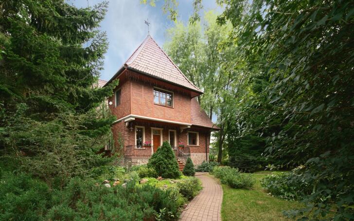 2-этажный коттедж 320 м² с отделкой