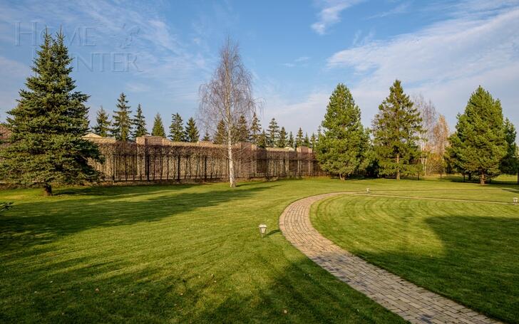 2-этажный коттедж 393 м² с отделкой