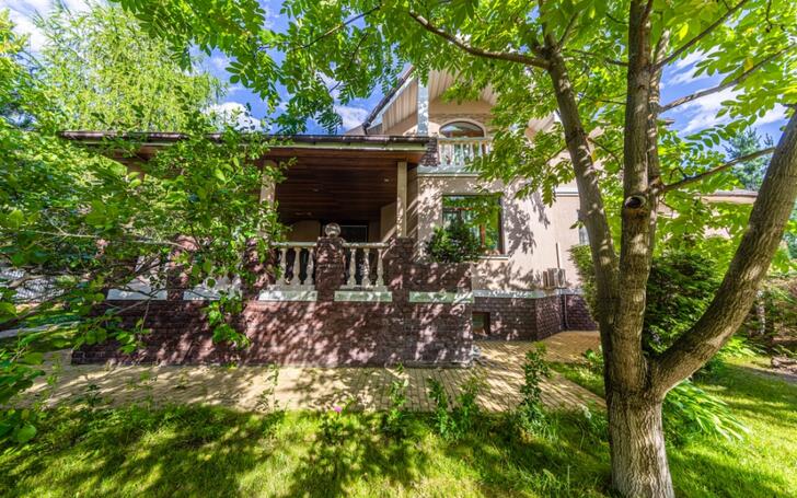 2-этажный коттедж 730 м² с отделкой