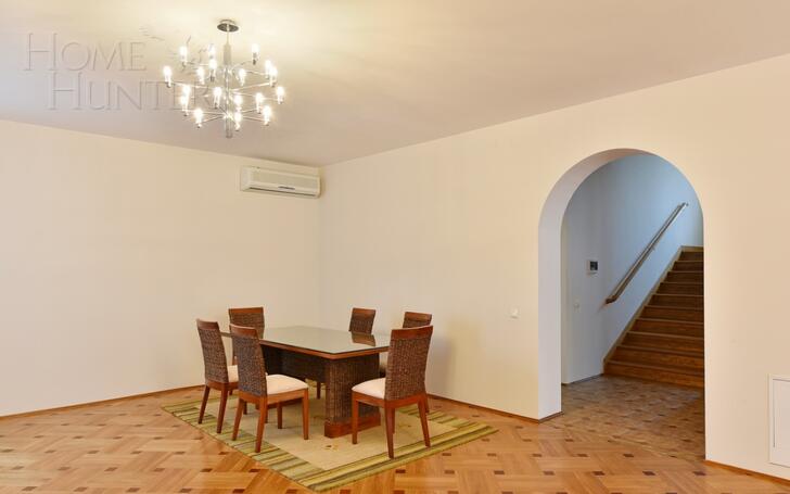 2-этажный коттедж 700 м² с отделкой