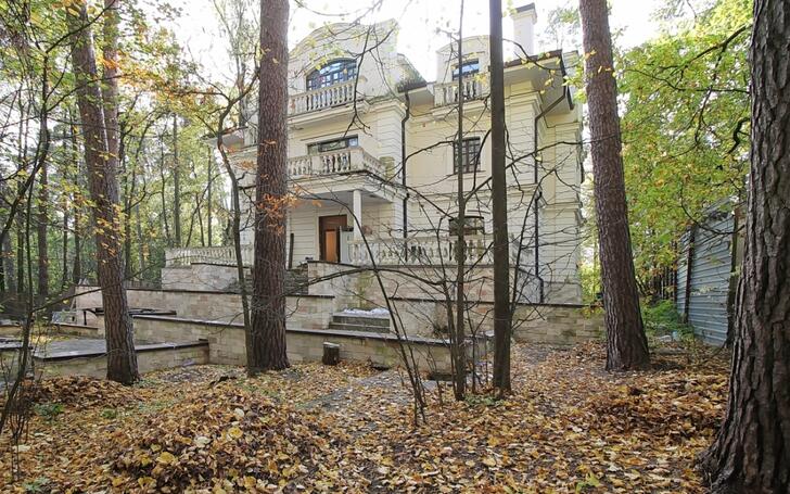 2-этажный коттедж 900 м² без отделки
