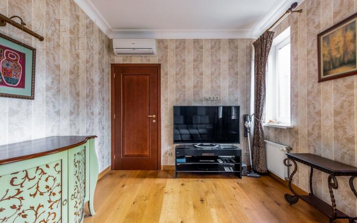 2-этажный коттедж 350 м² с отделкой