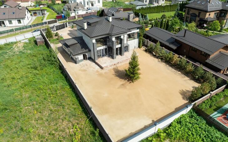 2-этажный коттедж 530 м² без отделки