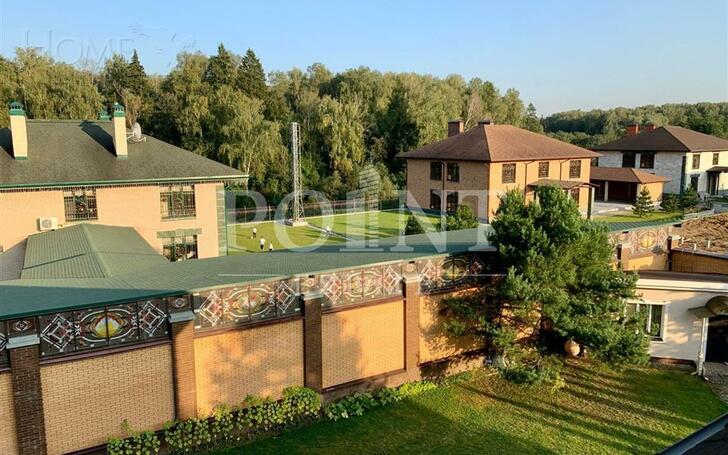 2-этажный коттедж 1 000 м² с отделкой