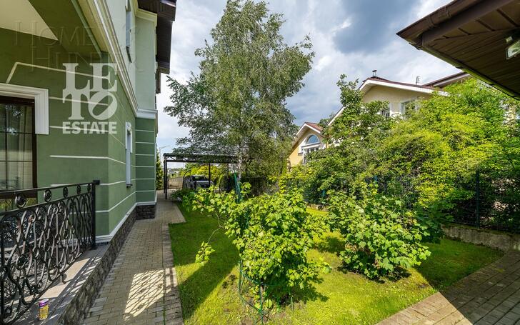 2-этажный коттедж 286.6 м² с отделкой