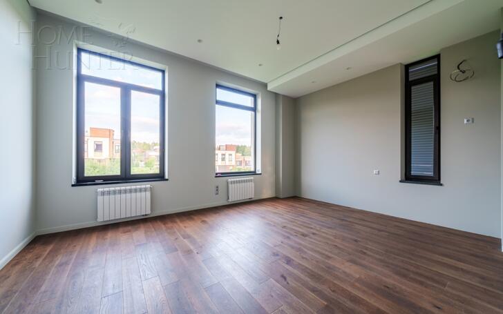 3-этажный коттедж 280 м² с отделкой