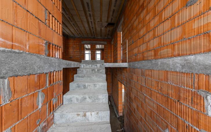 2-этажный коттедж 260 м² без отделки