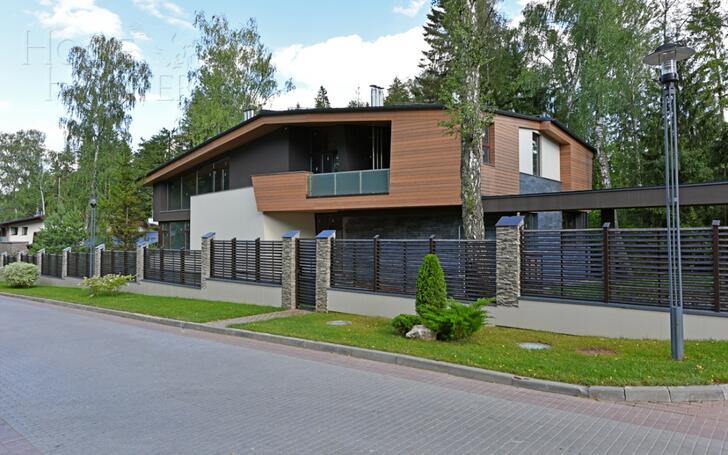 2-этажный коттедж 550 м² без отделки