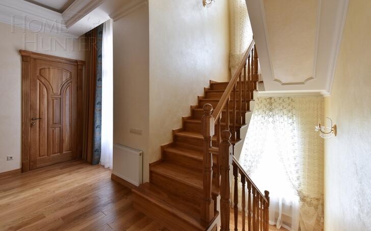 2-этажный таунхаус 350 м² с отделкой