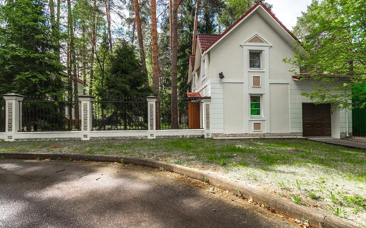 2-этажный коттедж 1 250 м² с отделкой