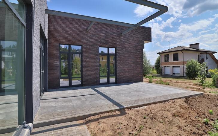 1-этажный коттедж 250 м² без отделки