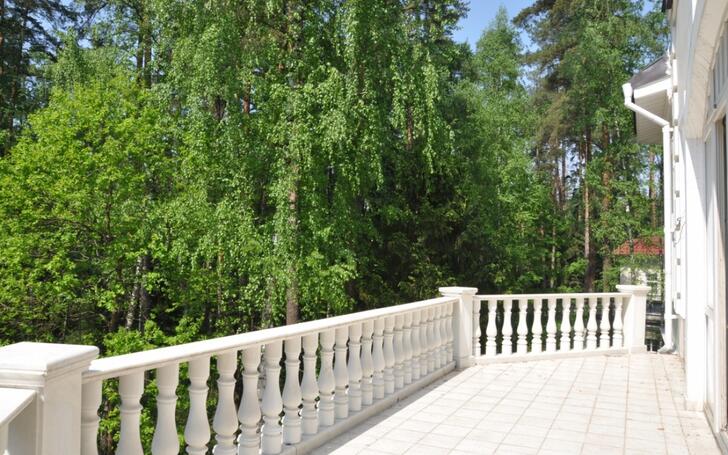 2-этажный коттедж 1 350 м² без отделки