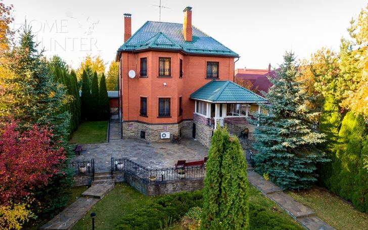 2-этажный коттедж 320 м² с отделкой
