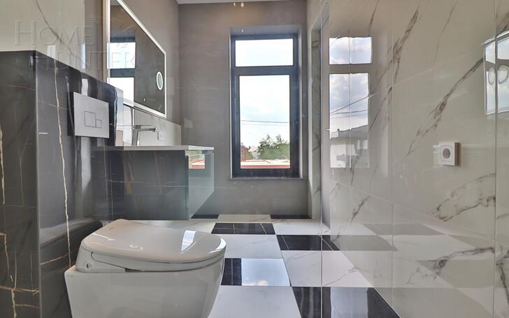 2-этажный коттедж 250 м² с отделкой