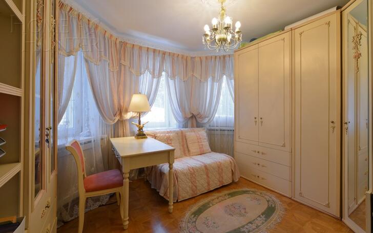 2-этажный коттедж 560 м² с отделкой