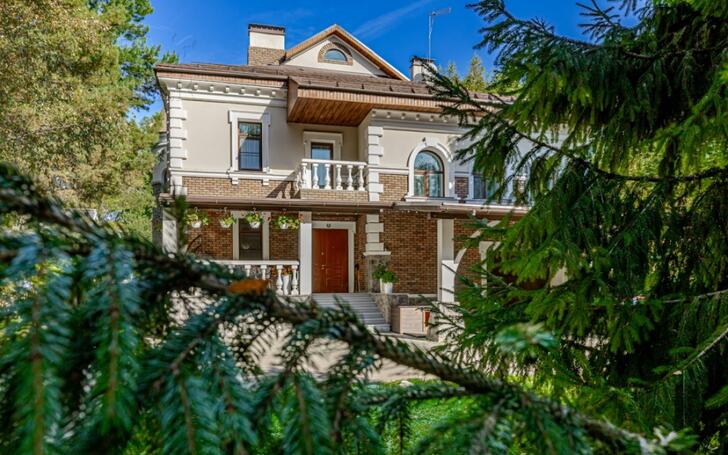 2-этажный коттедж 637 м² с отделкой