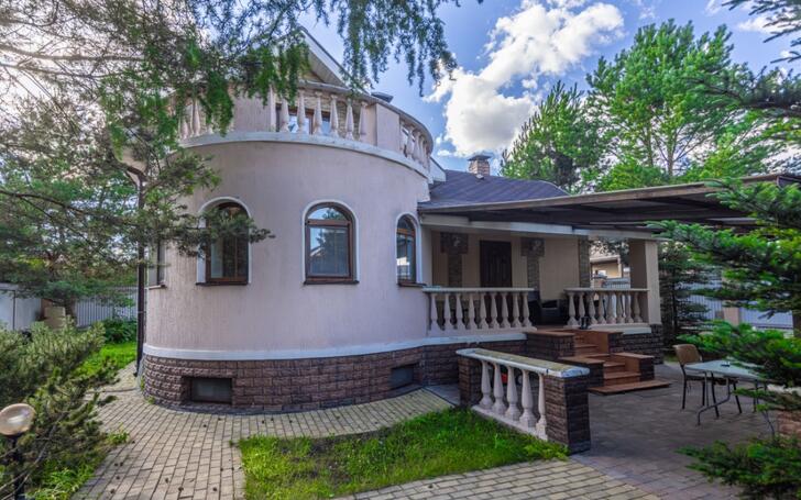 2-этажный коттедж 730 м² с отделкой