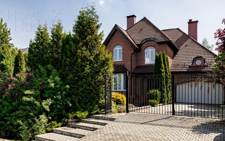 2-этажный коттедж 350 м² с отделкой