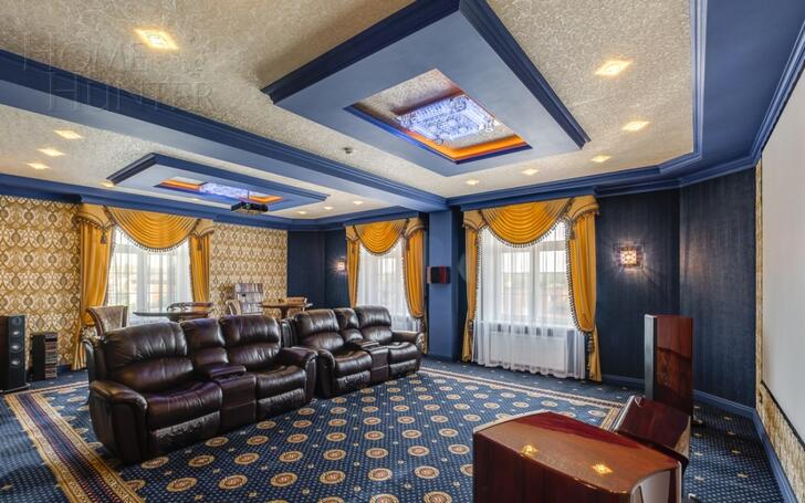 3-этажный коттедж 1 650 м² с отделкой