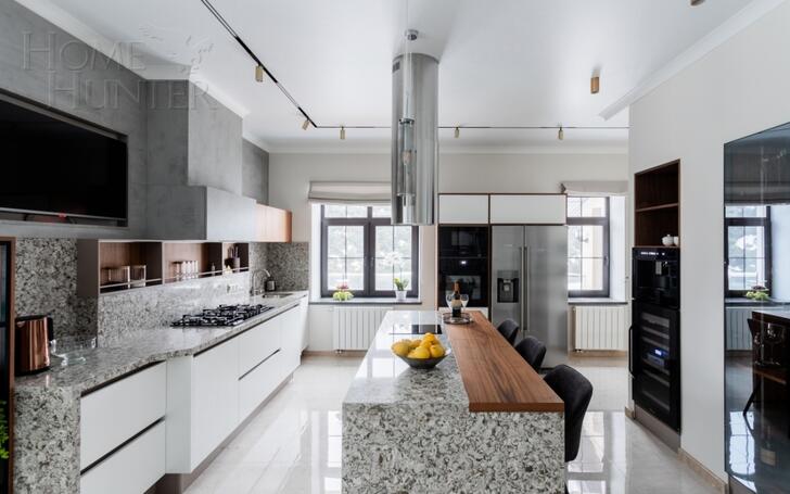 2-этажный коттедж 600 м² с отделкой