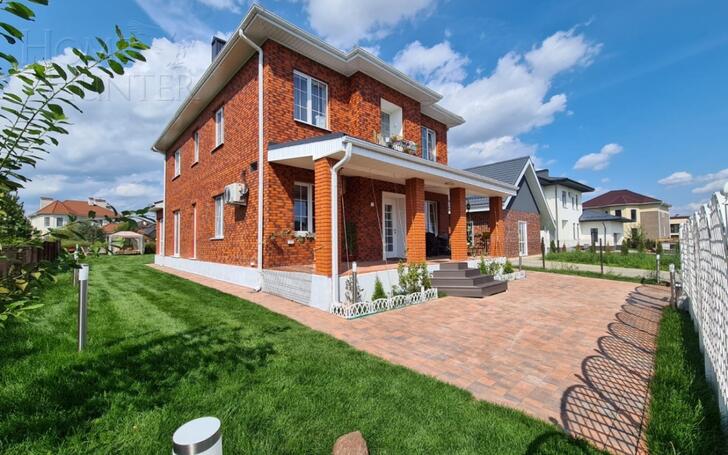 2-этажный коттедж 280 м² с отделкой