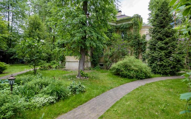 2-этажный коттедж 560 м² с отделкой