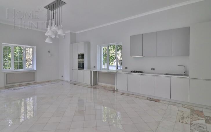 2-этажный коттедж 500 м² с отделкой