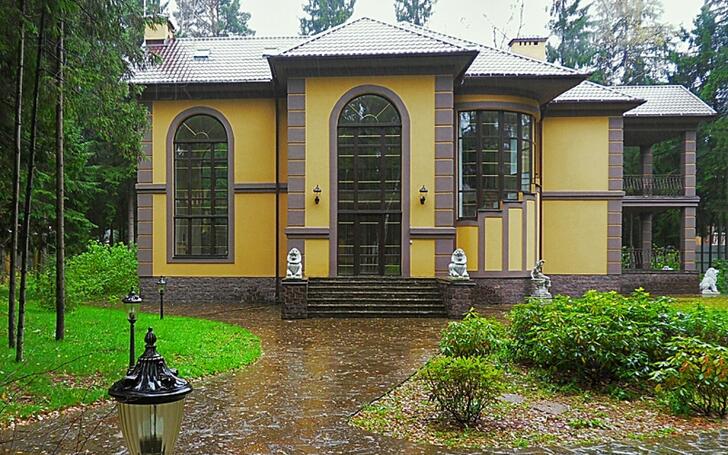 2-этажный коттедж 1 500 м² с отделкой
