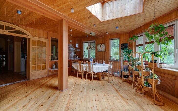 3-этажный коттедж 650 м² с отделкой
