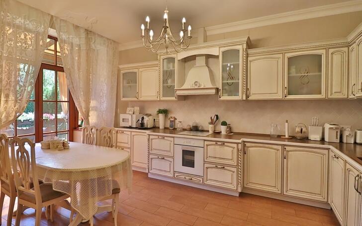 2-этажный таунхаус 345 м² с отделкой