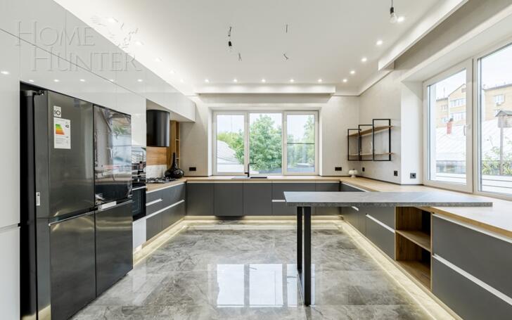 2-этажный коттедж 650 м² с отделкой