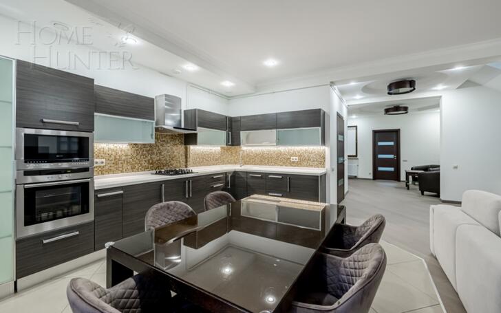 2-этажный таунхаус 220 м² с отделкой