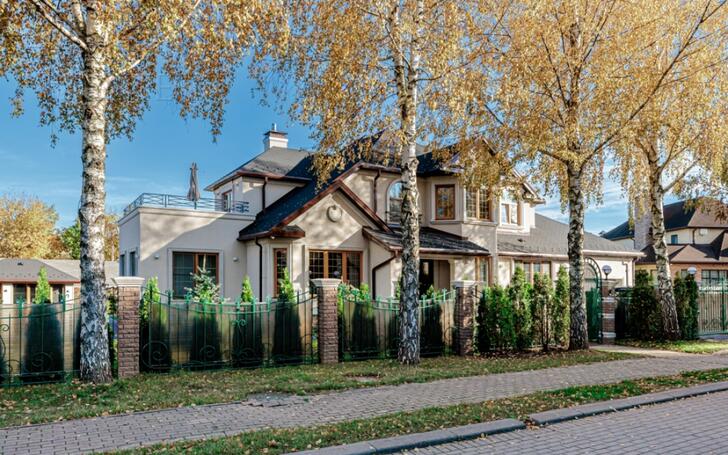 2-этажный коттедж 550 м² с отделкой