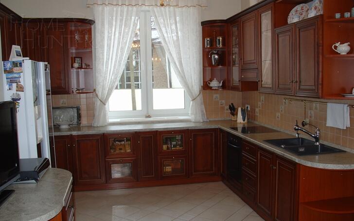 2-этажный коттедж 885 м² с отделкой