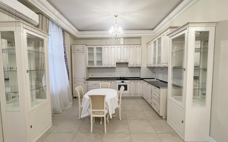 2-этажный таунхаус 350 м² с отделкой
