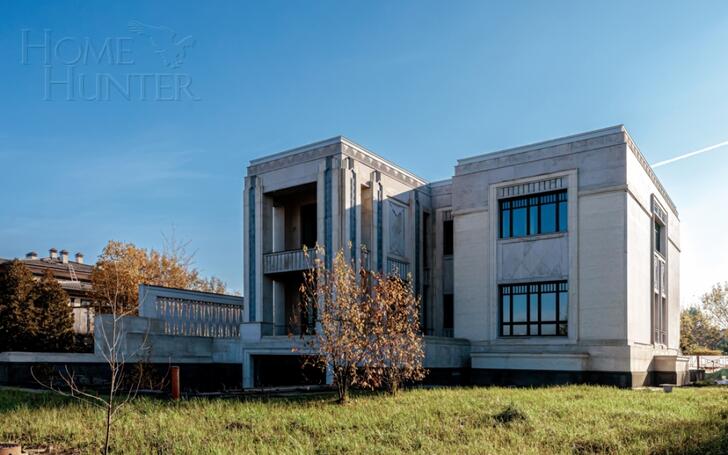 2-этажный коттедж 1 250 м² с отделкой