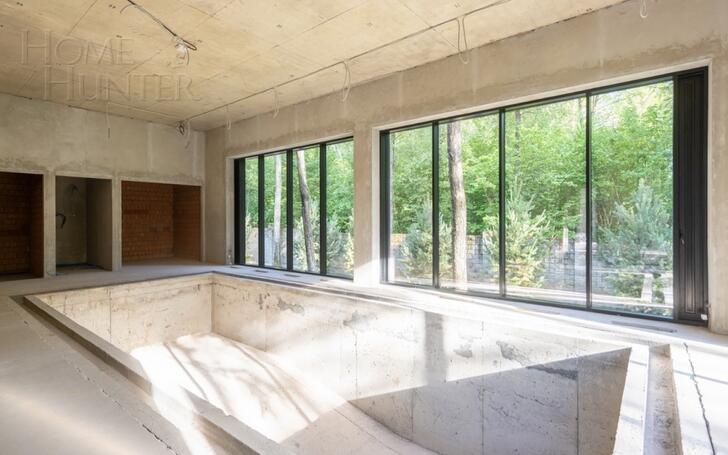 2-этажный коттедж 1 700 м² без отделки