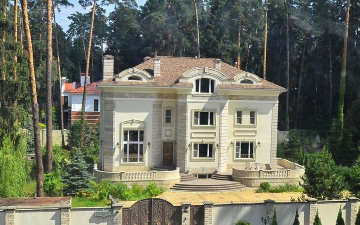 2-этажный коттедж 800 м² с отделкой