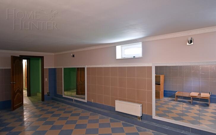 2-этажный коттедж 1 300 м² с отделкой
